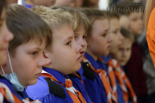 Открытие выставки работ  художника-иллюстратора Евгении Ивановны Стерлиговой YE1A0493